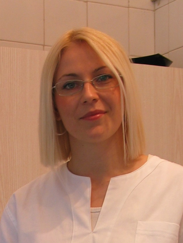 Dr Aleksandra Škundrić