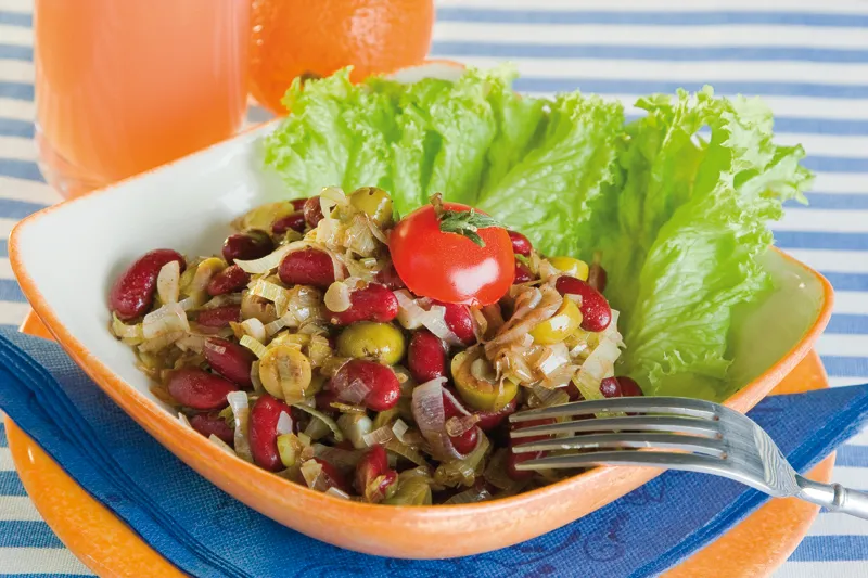 Salata od pasulja sa maslinama